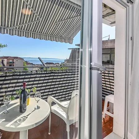 Lada * 마카르스카